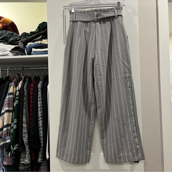 BNWT H&M wide leg grey pants - Picture 2 of 3